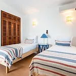 Casa Amendoeiras By Lovelystay וילה